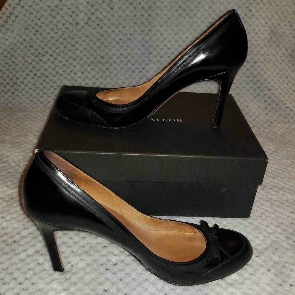 Ann Taylor Cara Bow Patent Leather Pump